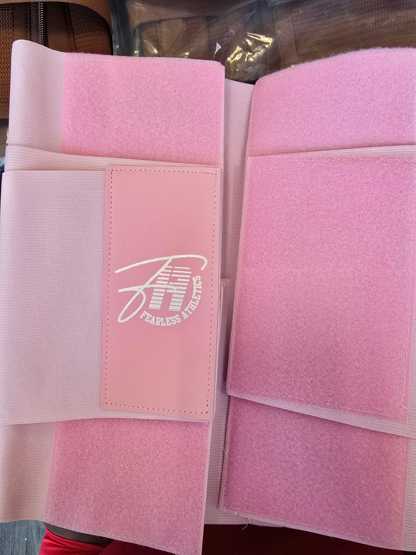 Tri-closure waist trainer